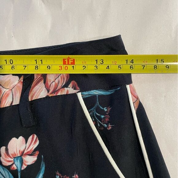 NICHOLAS Black Floral Silk Pants Size 2 - Picture 4 of 8